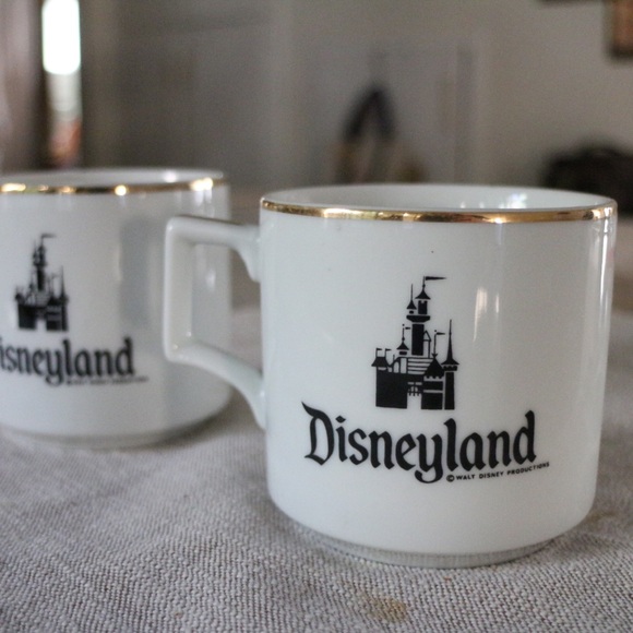 Vintage Disneyland Gold trim Mug Pair - Picture 4 of 8